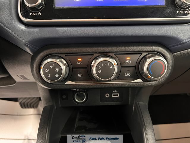 Used 2025 Nissan Versa SV FWD image 39