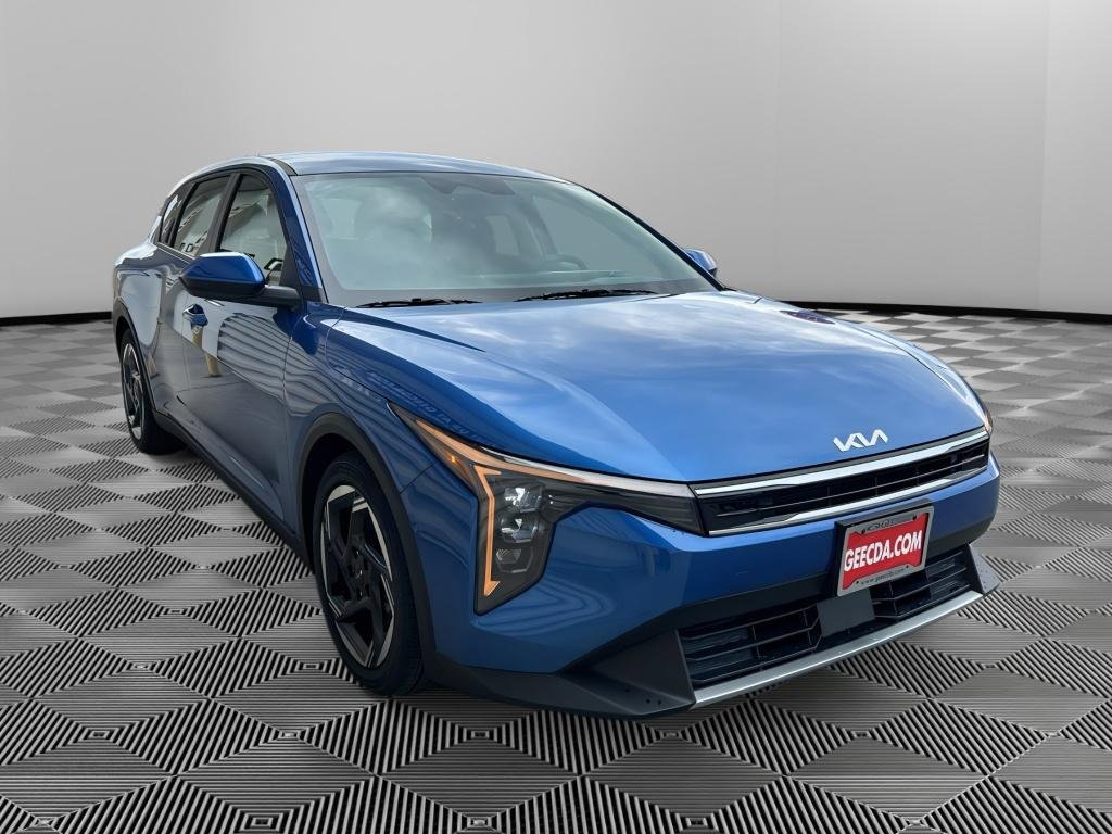 New 2026 Kia K4 EX FWD image 3