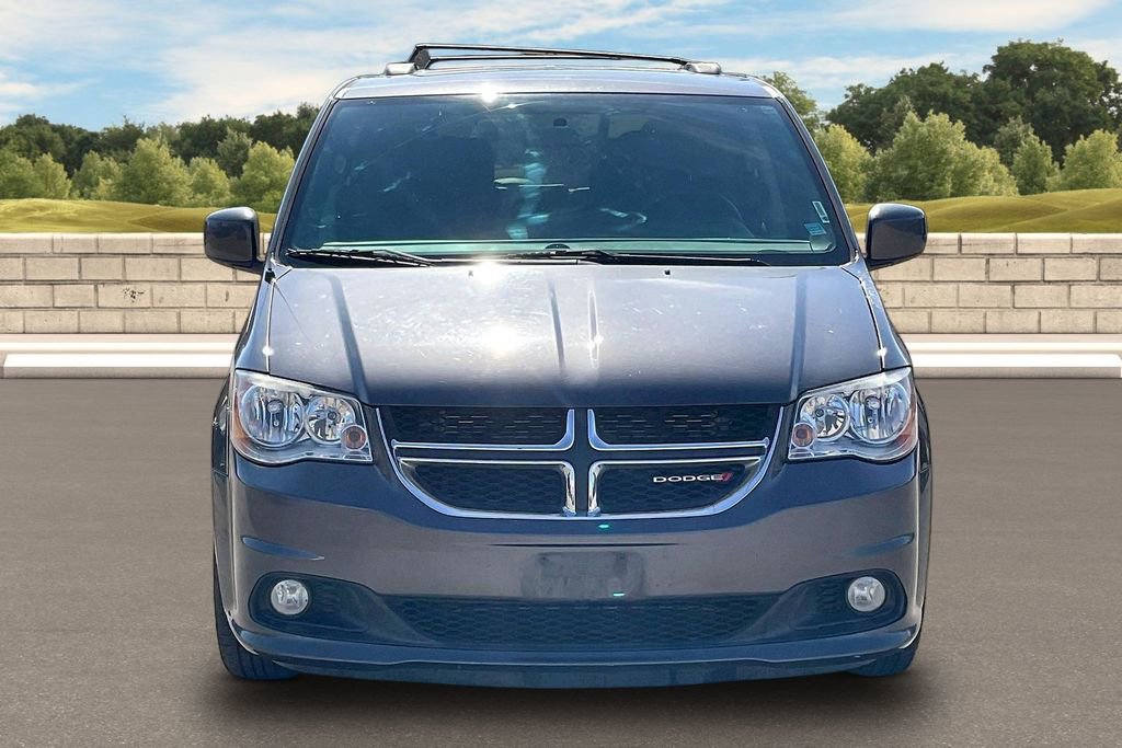 Used 2017 Dodge Grand Caravan SXT FWD image 3