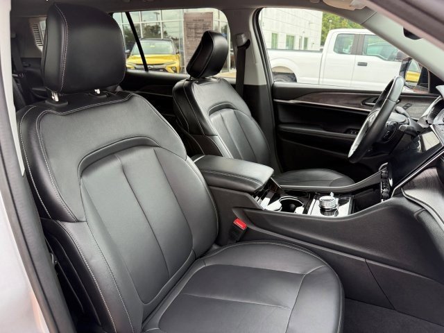 Used 2022 Jeep Grand Cherokee L Limited image 29