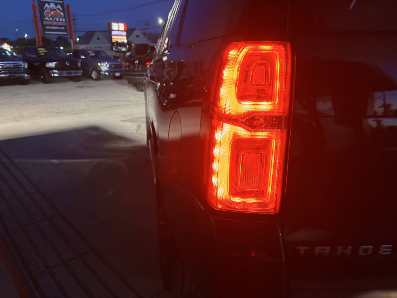 Used 2015 Chevrolet Tahoe LTZ AWD/4WD image 12