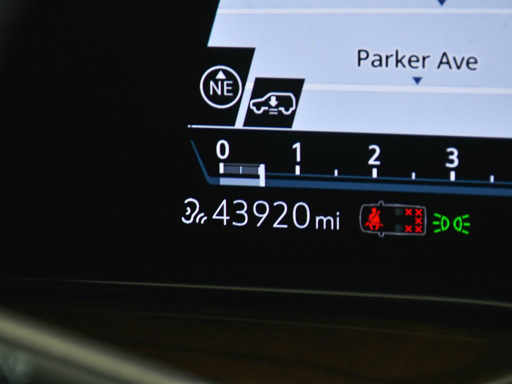 Used 2023 Cadillac Escalade ESV Sport Platinum AWD/4WD image 21