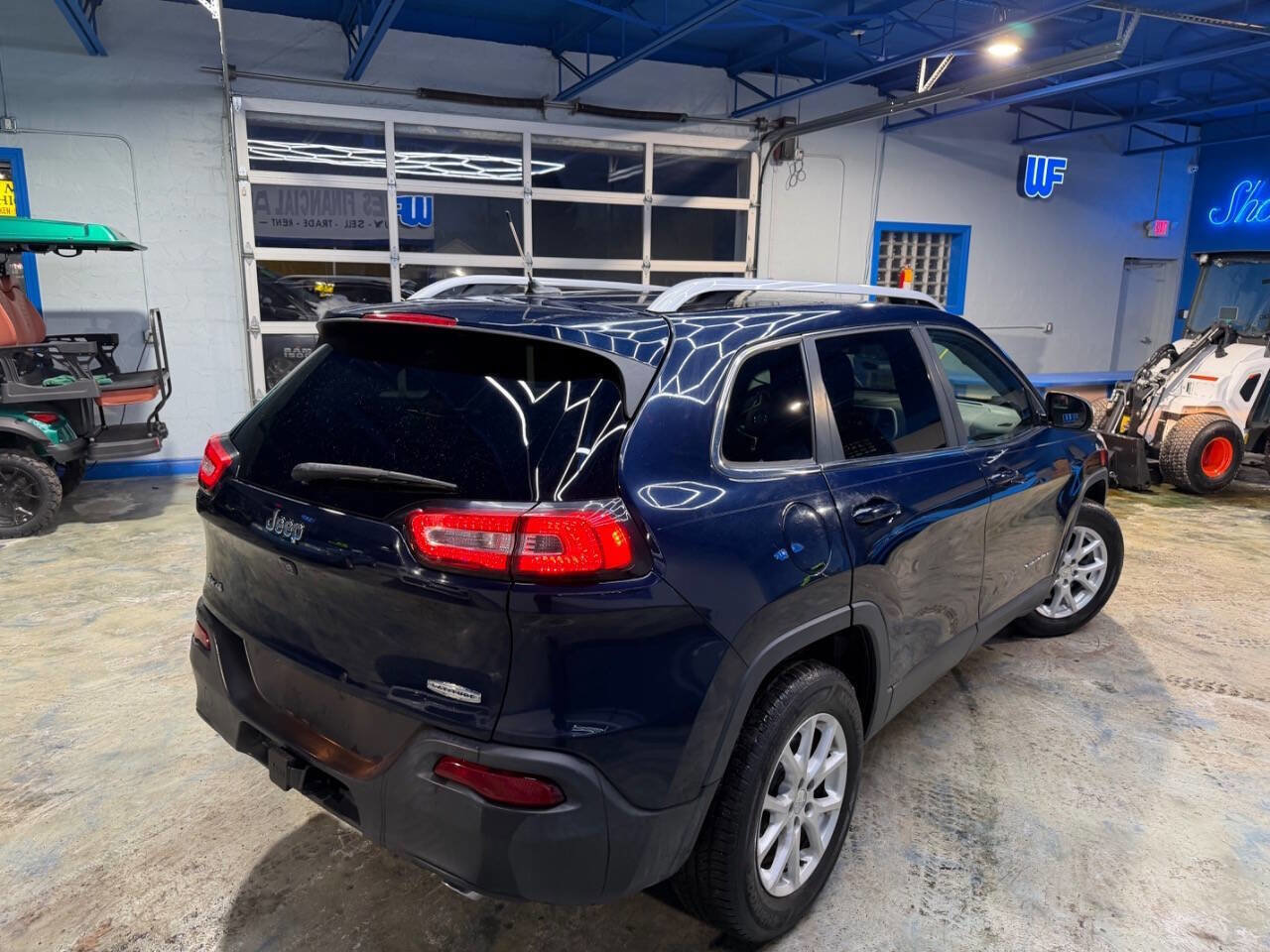 Used 2014 Jeep Cherokee Latitude w/ Comfort/Convenience Group image 2