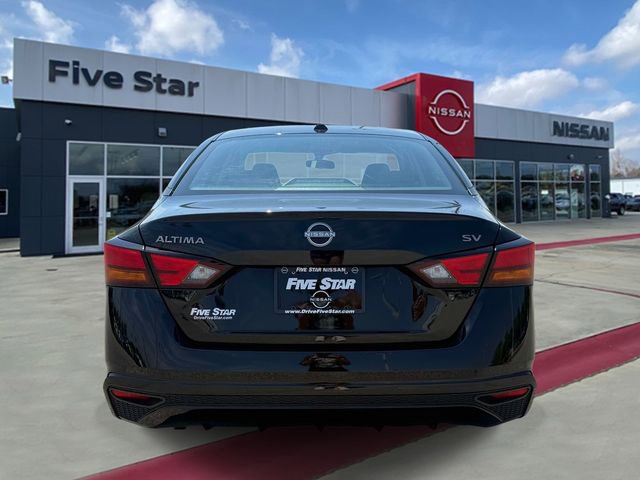 Used 2024 Nissan Altima 2.5 SV FWD image 4