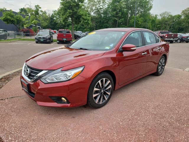Used 2016 Nissan Altima 2.5 SV w/ Convenience Package