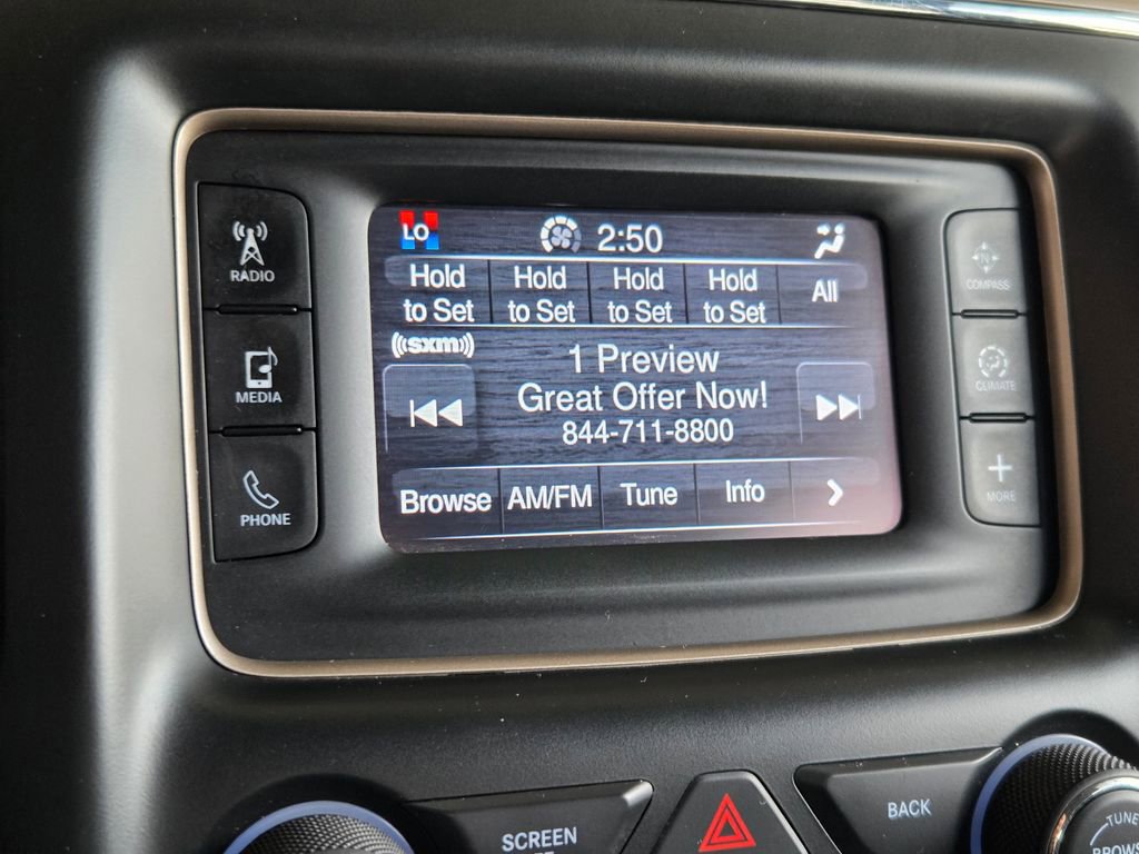 Used 2014 Jeep Grand Cherokee Laredo w/ Quick Order Package 23E AWD/4WD image 2