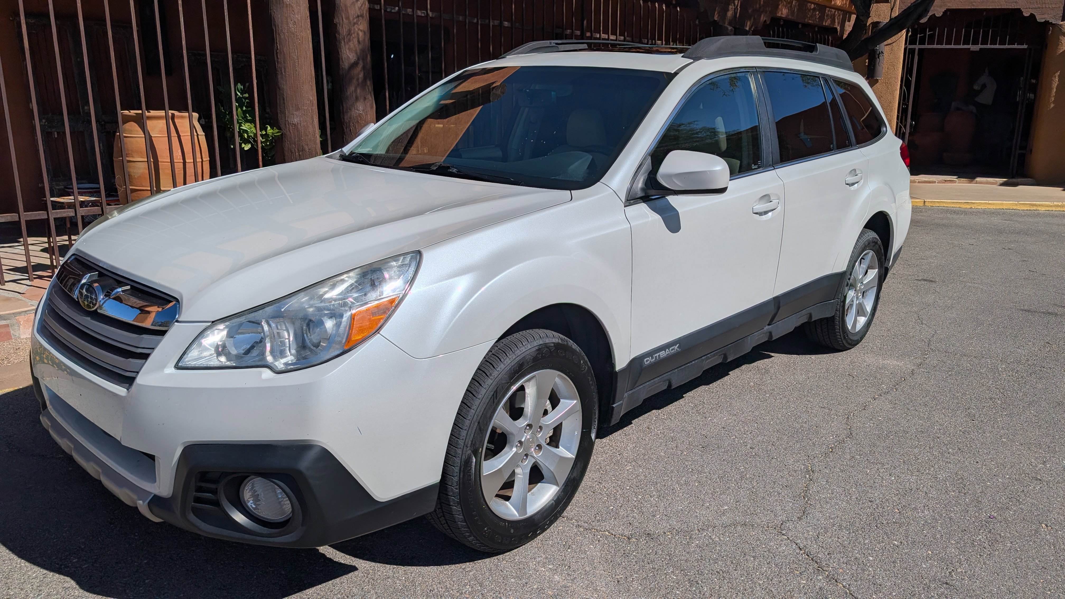Used 2013 Subaru Outback 2.5i Limited AWD/4WD image 10