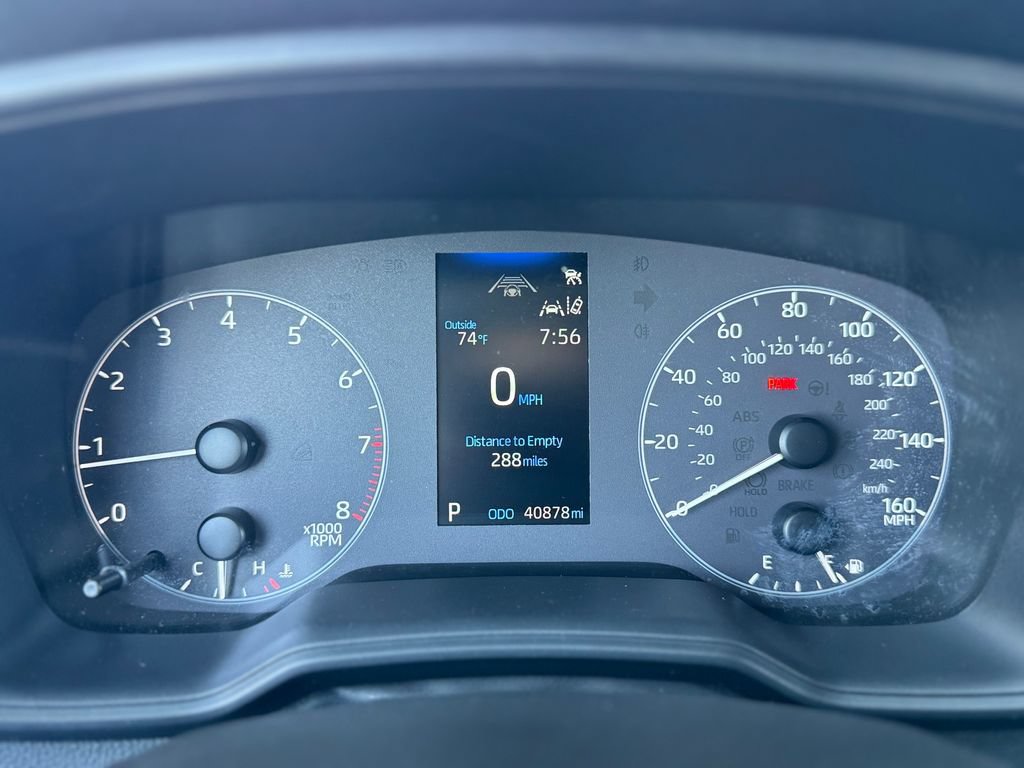 Used 2025 Toyota Corolla LE FWD image 14