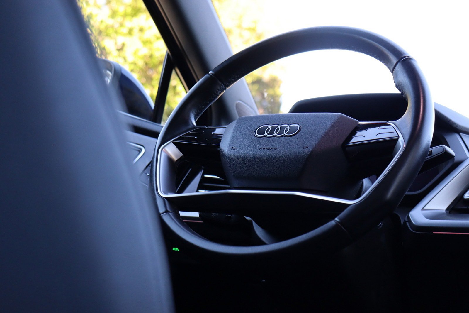 Used 2023 Audi Q4 e-tron Premium Plus w/ Premium Plus AWD/4WD image 40