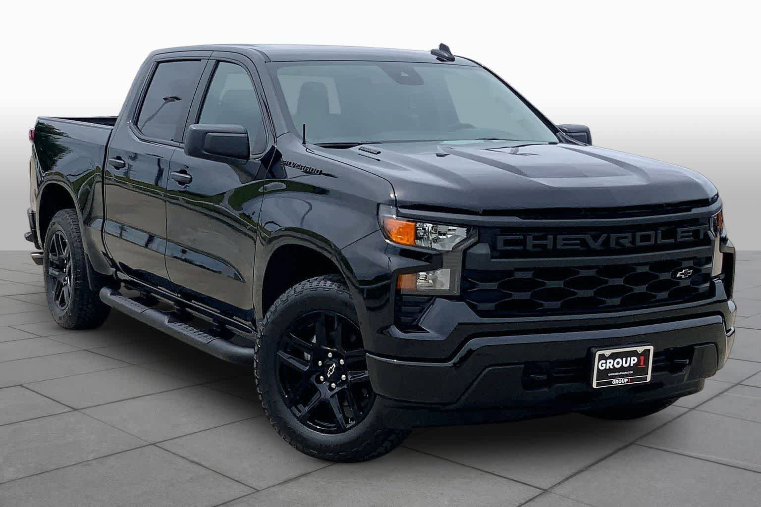 Used 2026 Chevrolet Silverado 1500 Custom w/ Turbomax Blackout Package RWD image 3