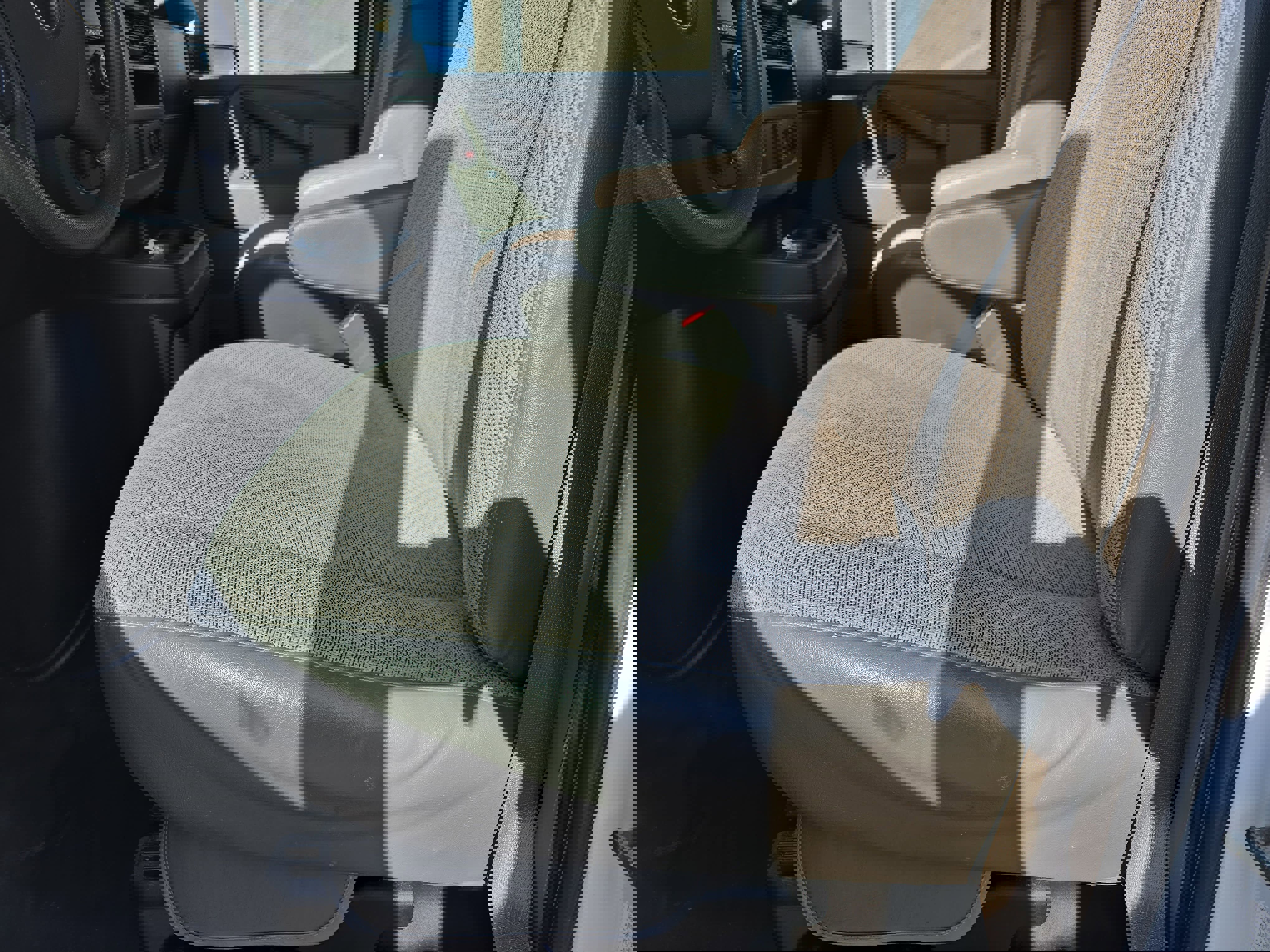 Used 2018 Chevrolet Express 3500 w/ Power Convenience Package image 30