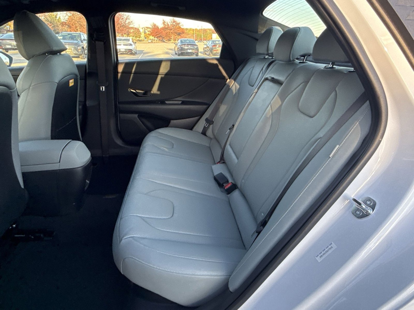 New 2025 Hyundai Elantra Limited image 25