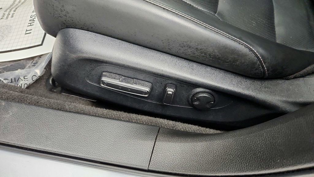 Used 2023 Honda Accord Touring image 12
