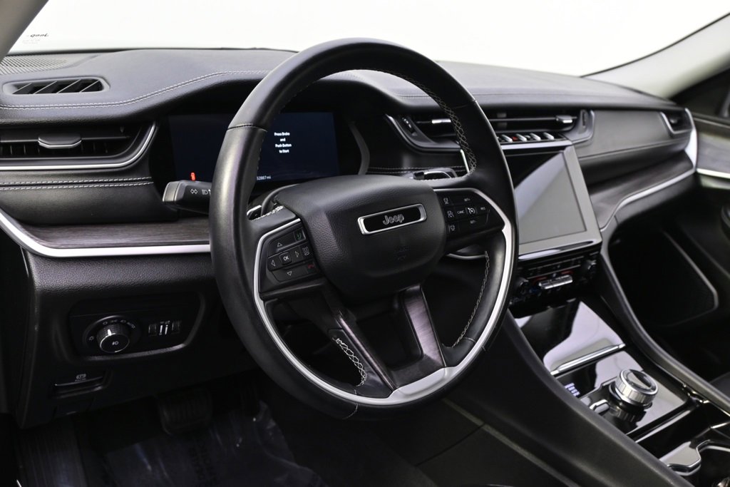 Used 2022 Jeep Grand Cherokee L Limited image 11