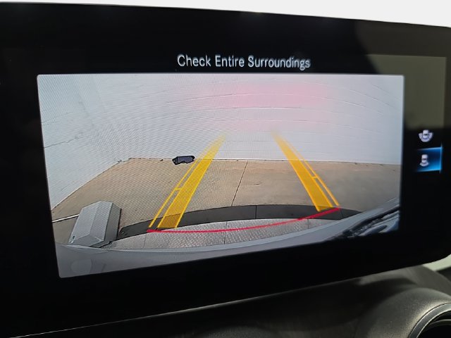Used 2020 Mercedes-Benz GLC 300 4MATIC image 23