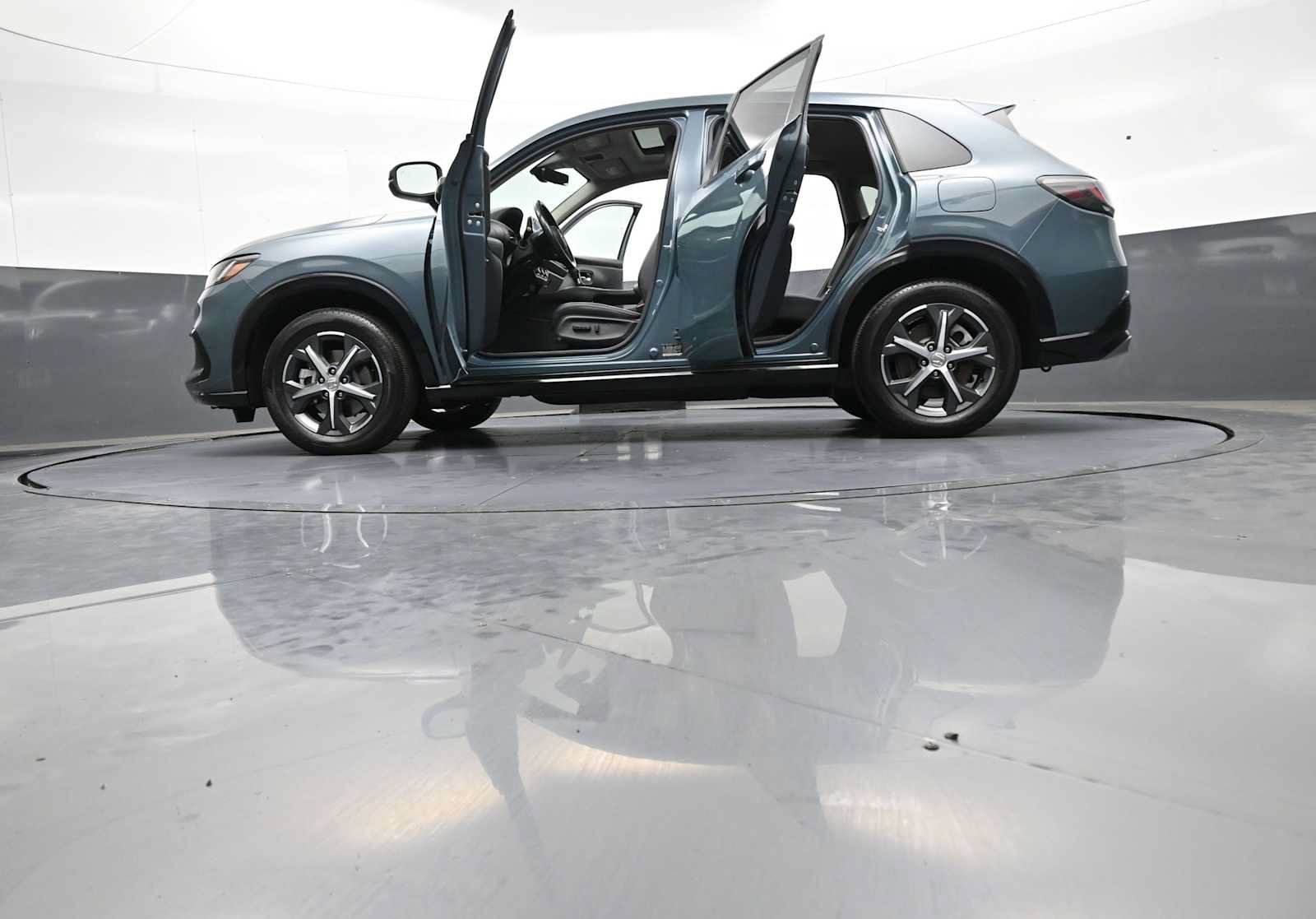 Used 2024 Honda HR-V EX-L image 47