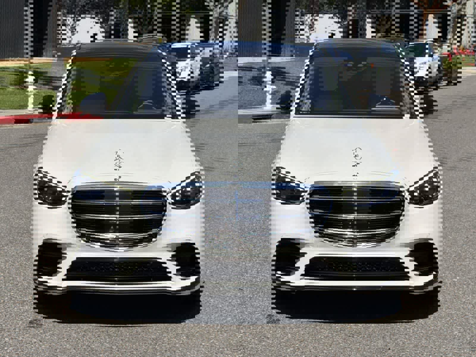 Used 2022 Mercedes-Benz S 580 4MATIC Sedan image 2