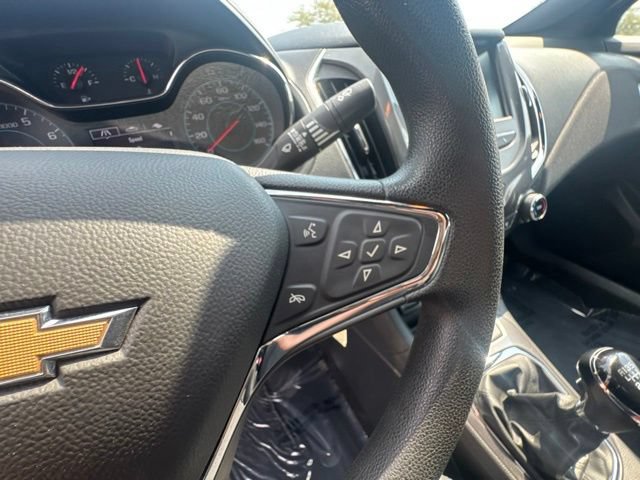 Used 2018 Chevrolet Cruze LT FWD image 23