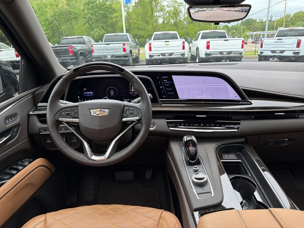 Used 2024 Cadillac Escalade ESV Sport AWD/4WD image 17
