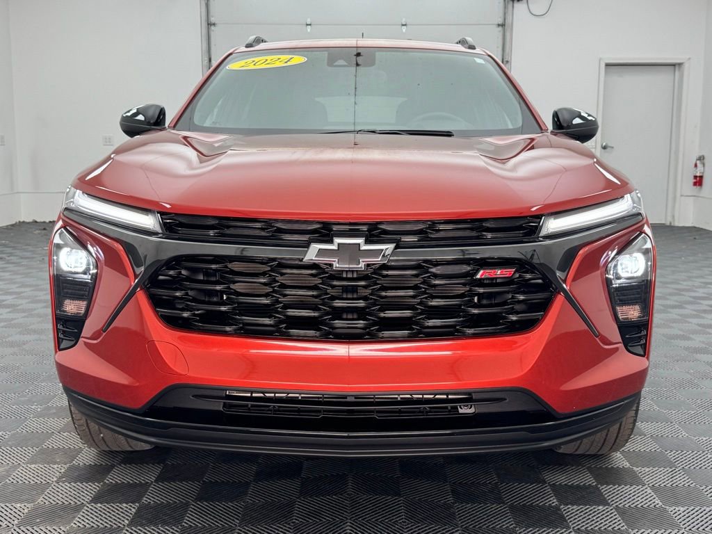 Used 2024 Chevrolet Trax RS w/ Driver Confidence Package FWD image 12