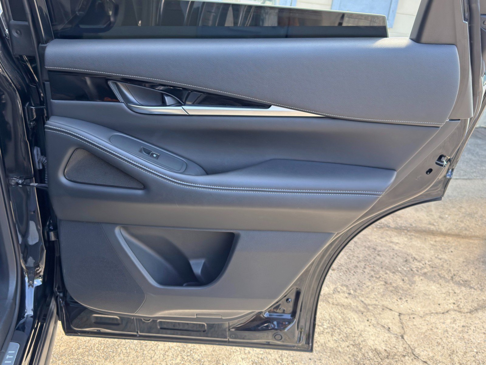 Used 2023 INFINITI QX60 Pure FWD image 43