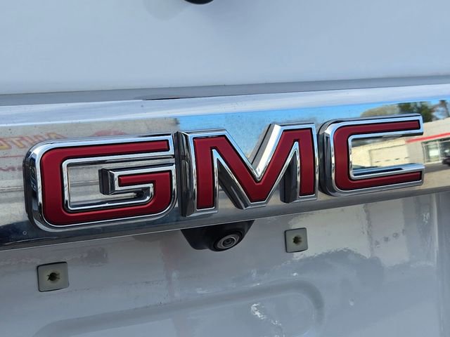 Used 2023 GMC Acadia SLT w/ Preferred Package image 16