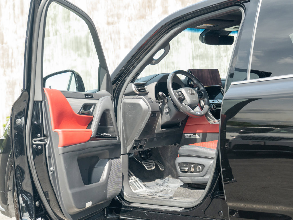 Used 2024 Lexus LX 600 F Sport AWD/4WD image 11