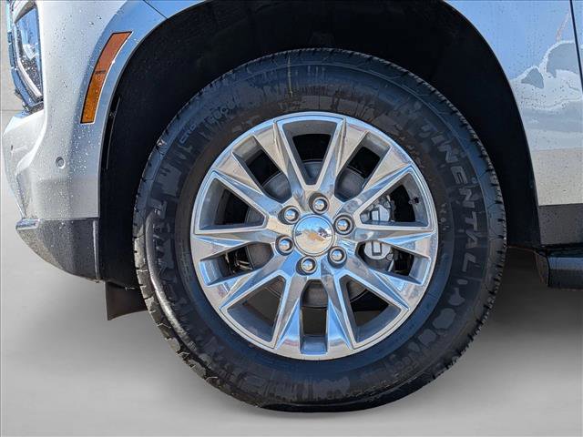 New 2026 Chevrolet Suburban Premier AWD/4WD image 18