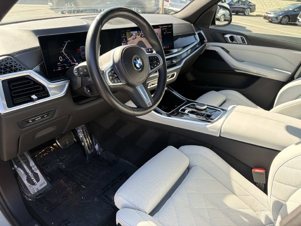 Used 2024 BMW X5 sDrive40i w/ M Sport Package RWD image 14