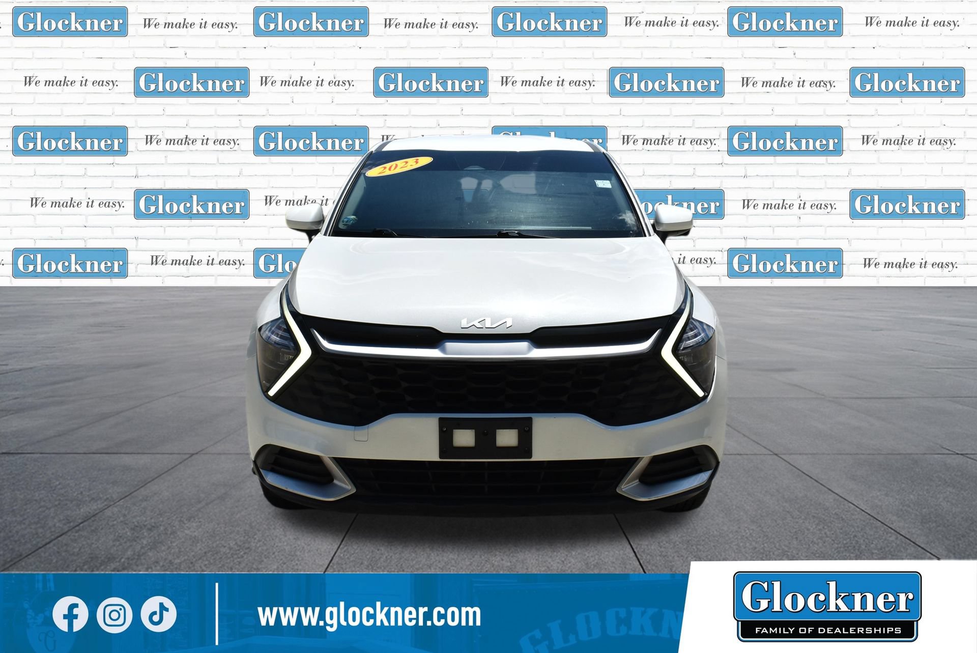 Used 2023 Kia Sportage LX FWD image 2