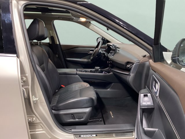 Used 2021 Nissan Rogue Platinum AWD/4WD image 31
