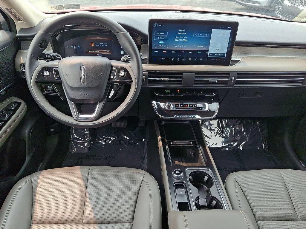 Certified 2024 Lincoln Corsair AWD w/ Equipment Group 101A image 11