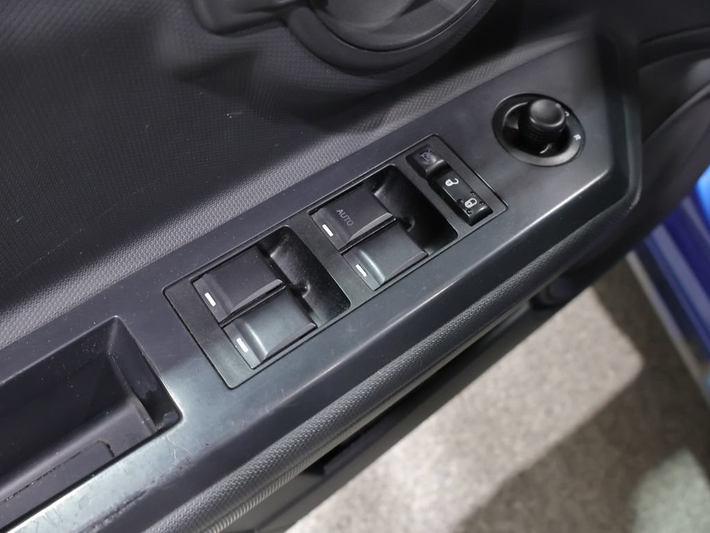 Used 2010 Dodge Avenger SXT FWD image 14