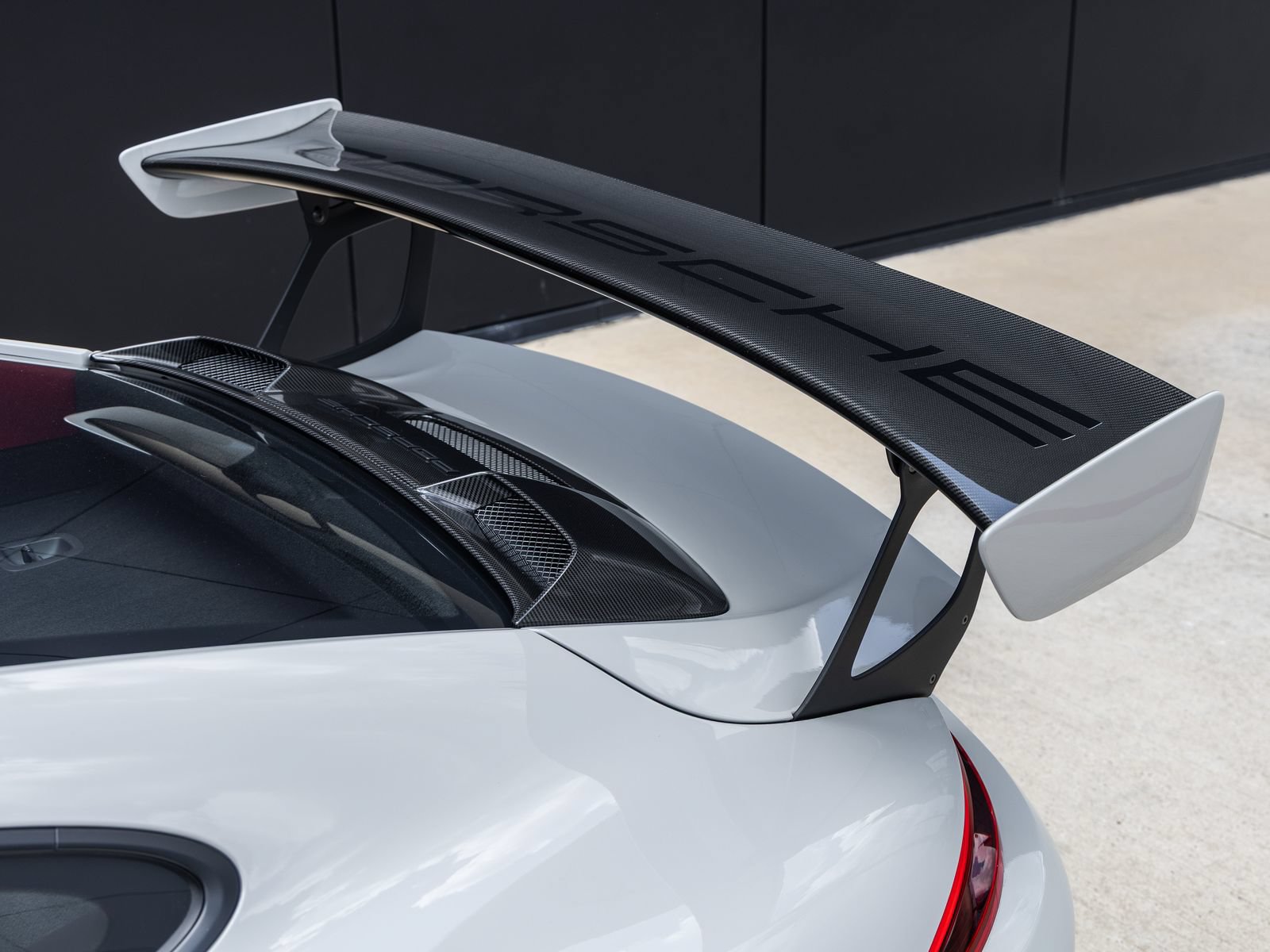 Certified 2019 Porsche 911 GT2 RS RWD image 26