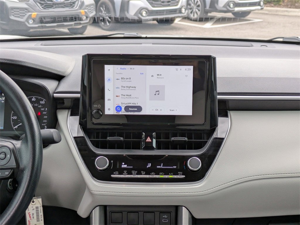 Used 2025 Toyota Corolla Cross L image 16