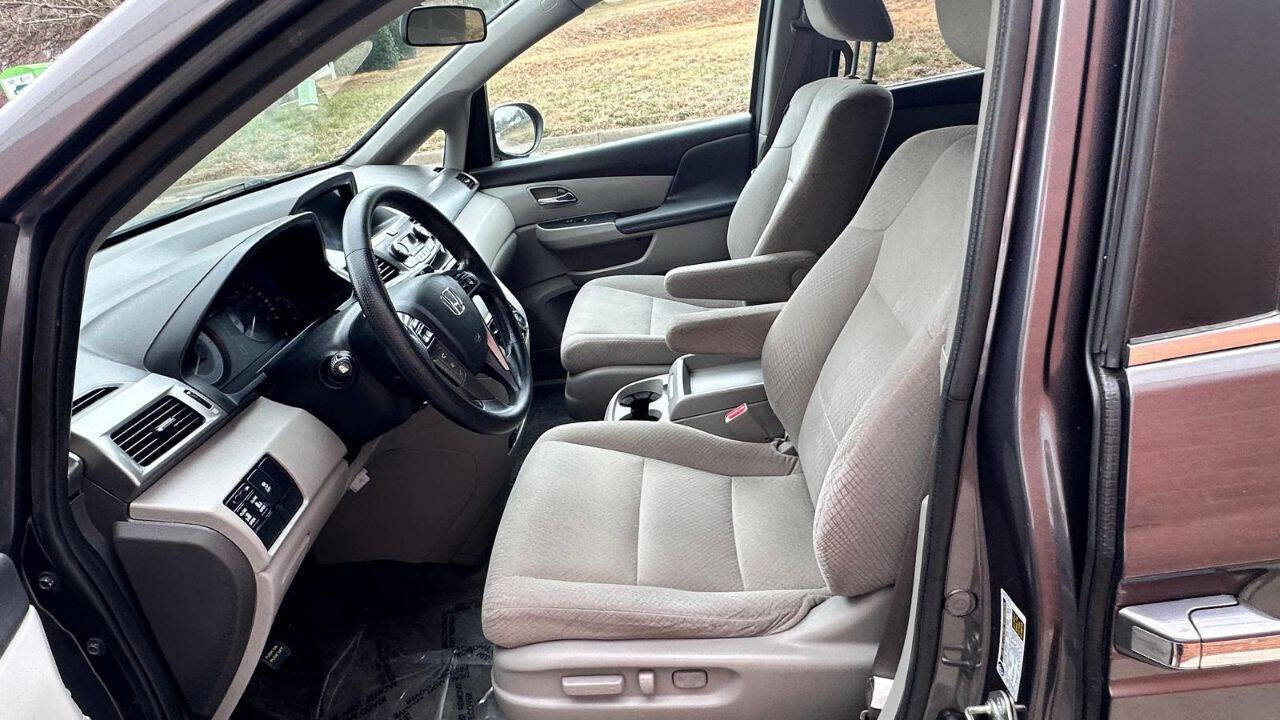 Used 2015 Honda Odyssey EX image 9