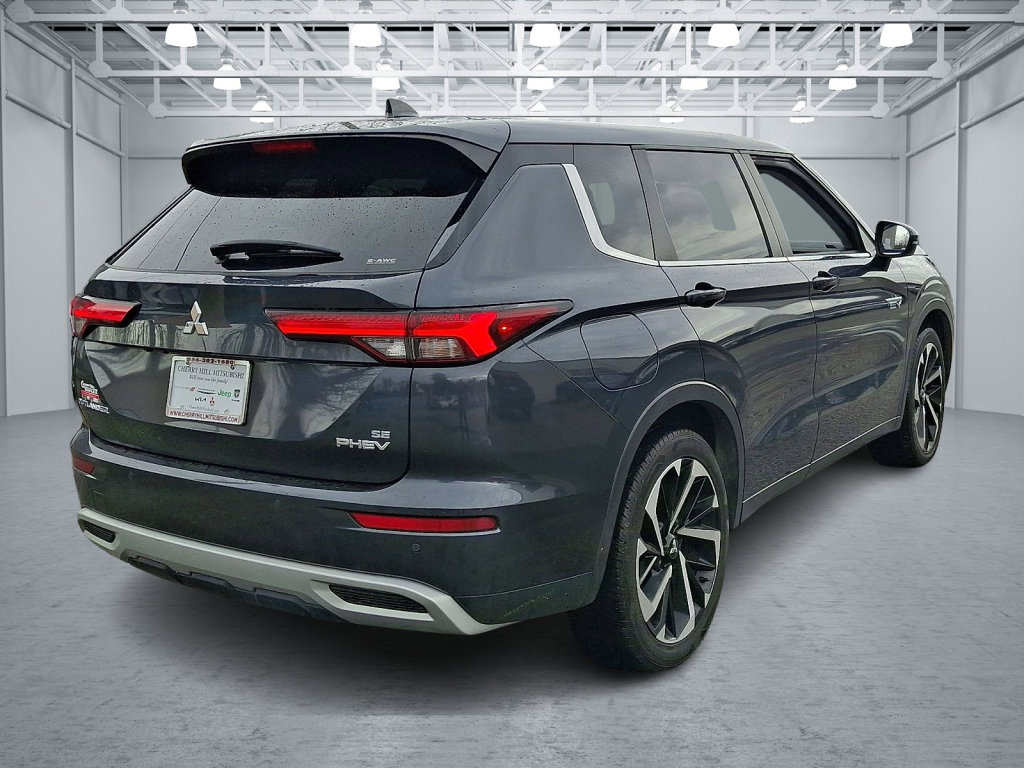 Used 2024 Mitsubishi Outlander 4WD Plug-In Hybrid image 5