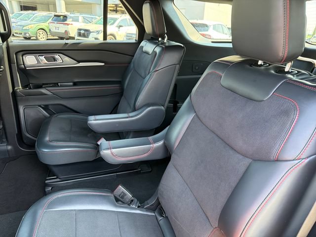 Used 2025 Ford Explorer ST AWD/4WD image 22