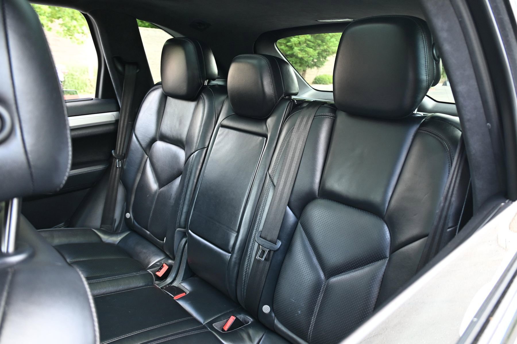 Used 2016 Porsche Cayenne GTS AWD/4WD image 13