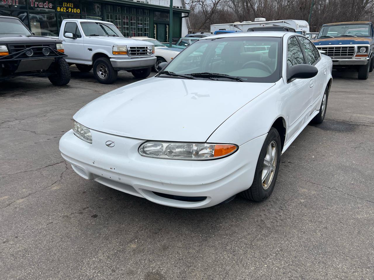 Used 2004 Oldsmobile Alero GL image 2