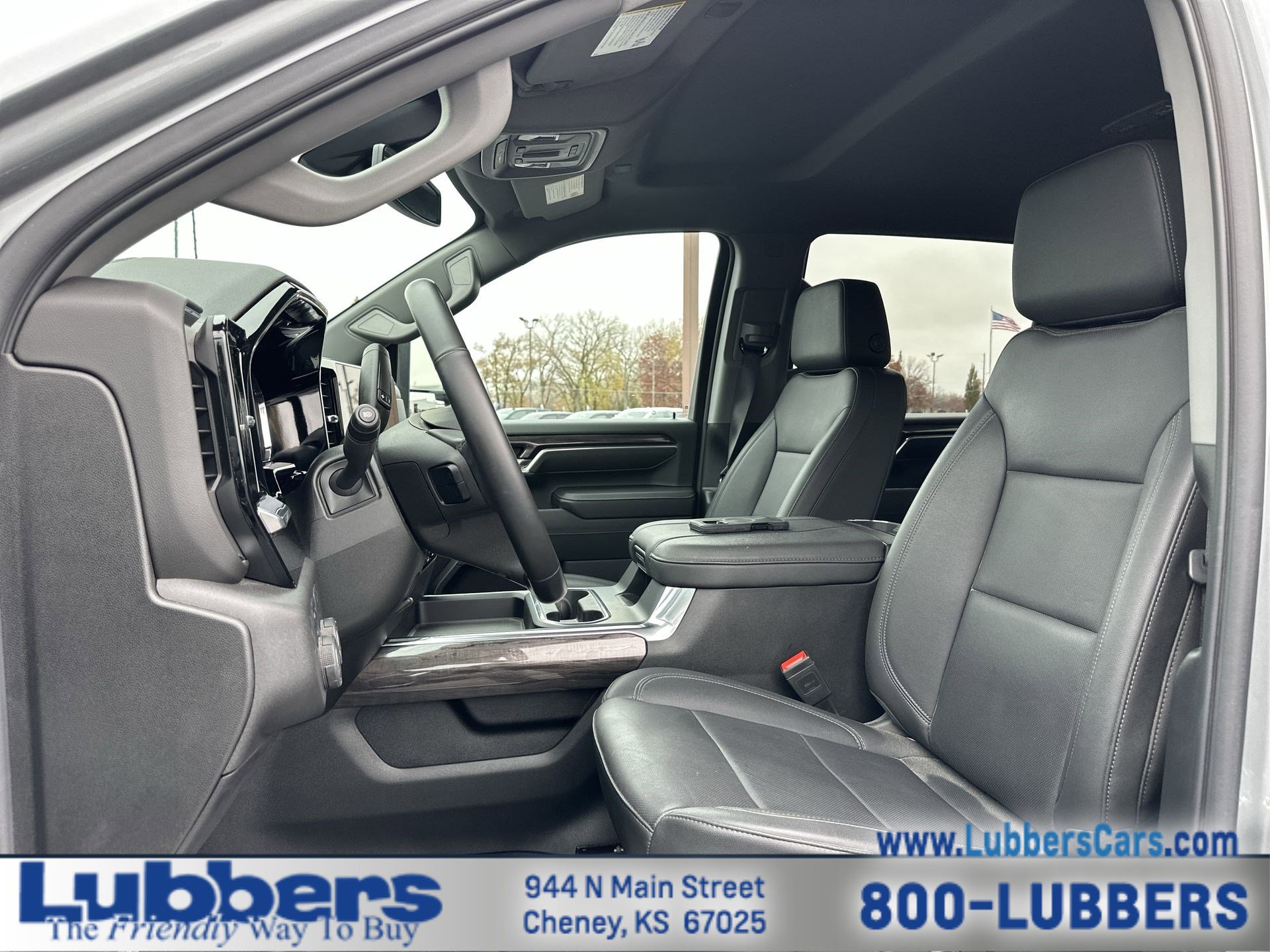 Used 2025 Chevrolet Silverado 2500 LTZ w/ LTZ Convenience Package image 11