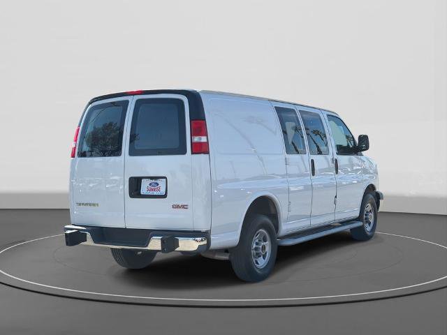 Used 2024 GMC Savana 2500 w/ Driver Convenience Package image 5