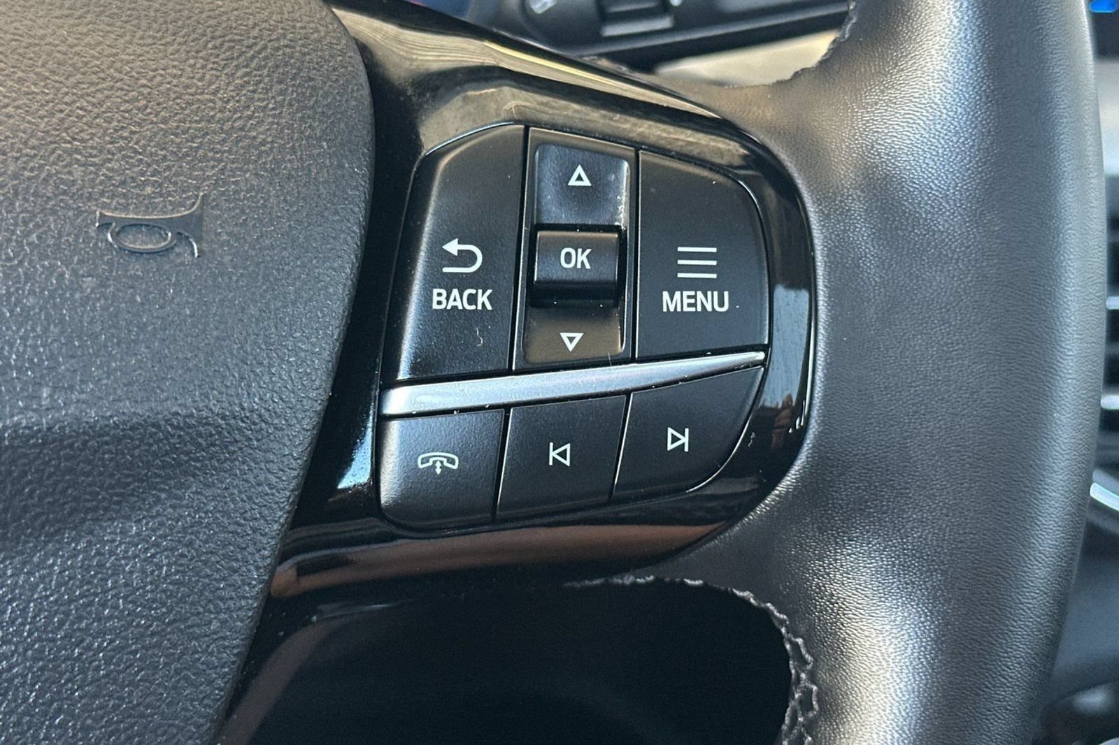 Used 2024 Ford Escape Platinum w/ Premium Technology Package AWD/4WD image 33