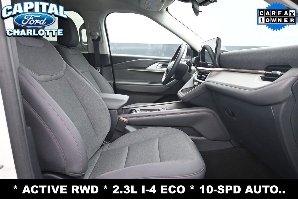 Used 2025 Ford Explorer Active RWD image 14