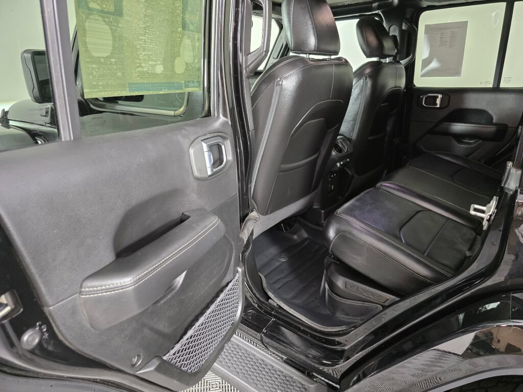 Used 2023 Jeep Wrangler Unlimited Sahara w/ Cold Weather Group AWD/4WD image 36