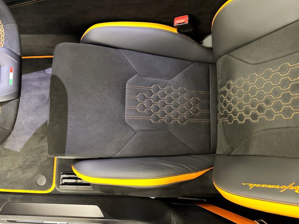 Used 2024 Lamborghini Urus Performante image 20