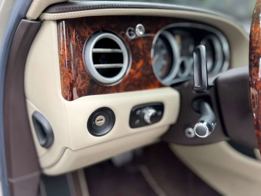 Used 2015 Bentley Flying Spur W12 AWD/4WD image 40