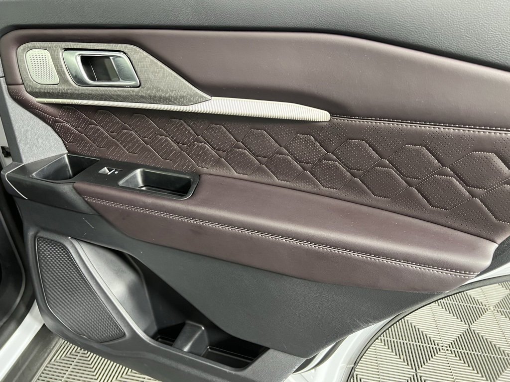Used 2025 Ford Explorer Platinum w/ LUX Leather Package image 34