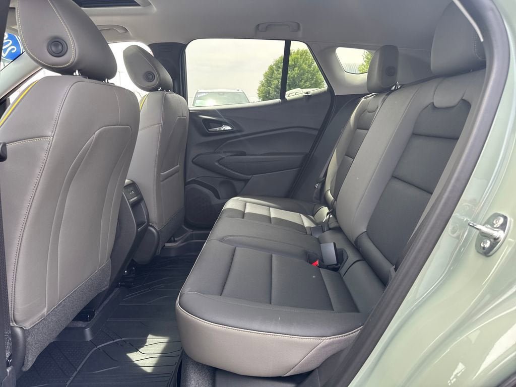 New 2026 Chevrolet Trax ACTIV w/ Sunroof Package FWD image 13
