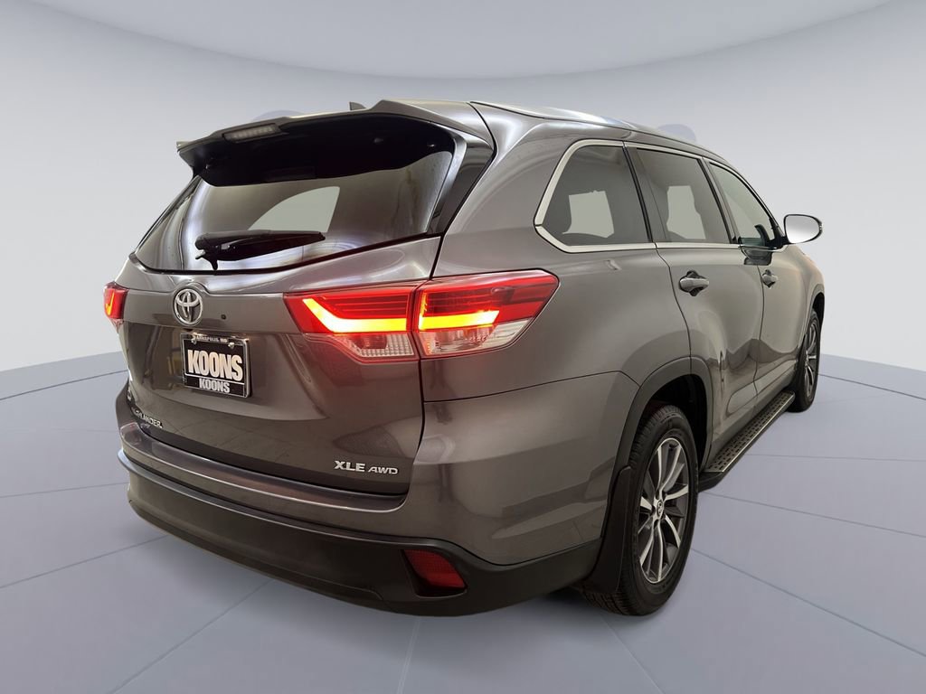 Used 2019 Toyota Highlander XLE image 5